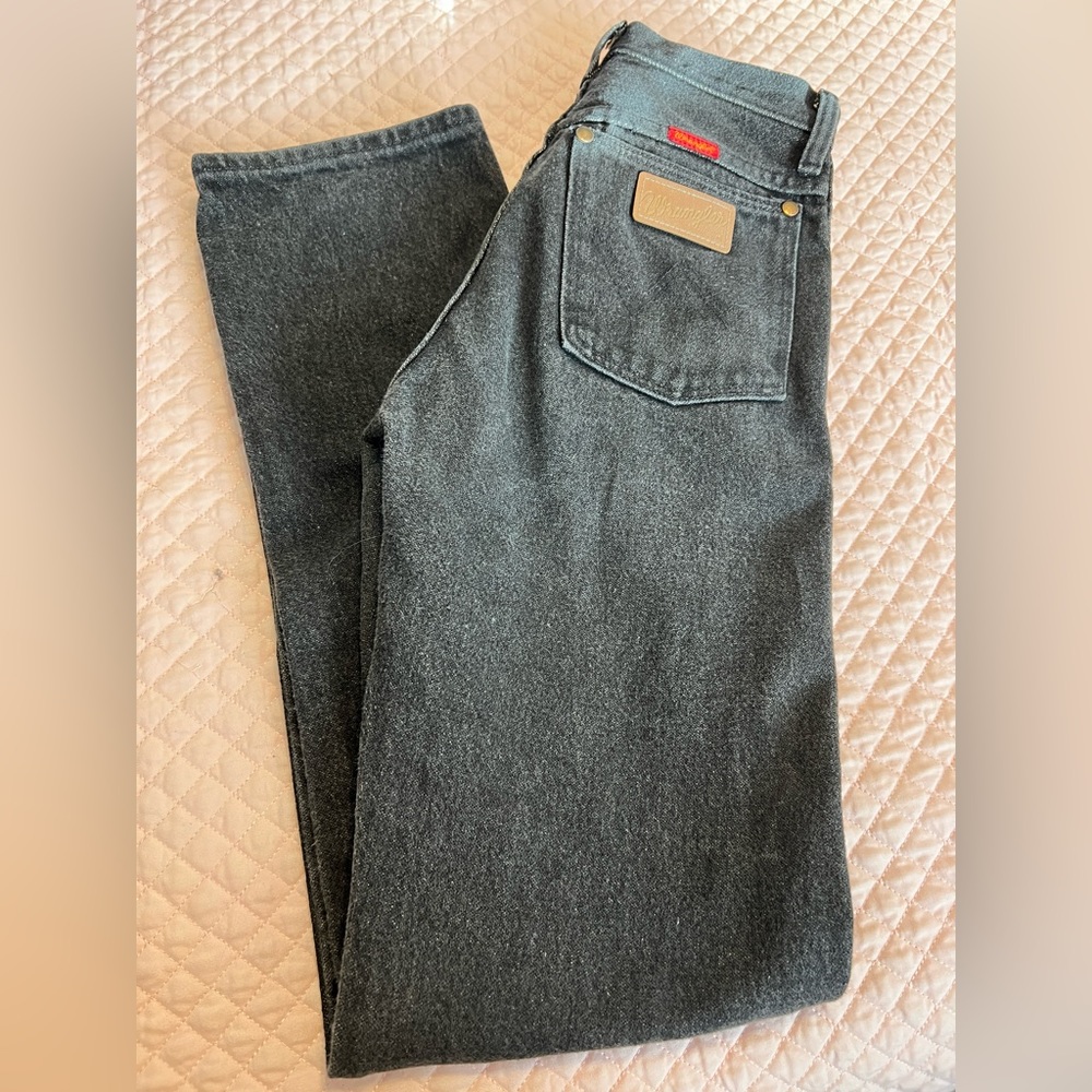 Black Wrangler Jeans women’s/juniors